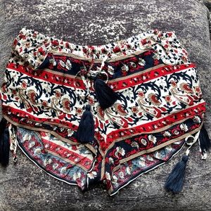American Threads print tassle shorts